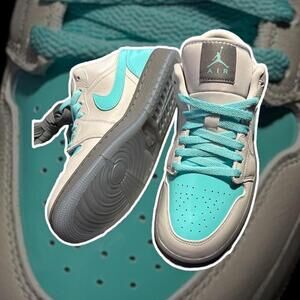 •DS• WMNS AIR JORDAN 1 LOW SE Polaroid SIZE 9.5W • 8M